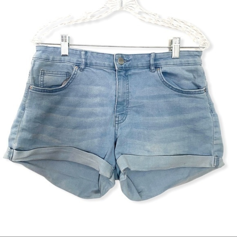 H&M blue jeans shorts, size 12